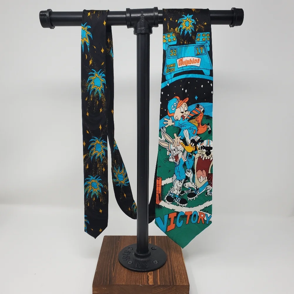 Vintage 1993 Loonie Tunes NFL Dolphins Silk Tie EUC